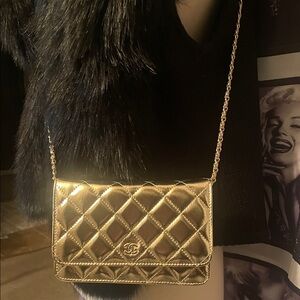 🔥Chanel 🔥Metallic Gold Quilted Crossbody Bag